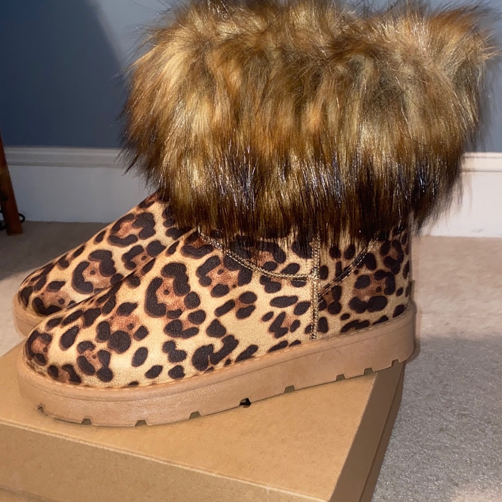 New! Leopard fur boots (women’s)
